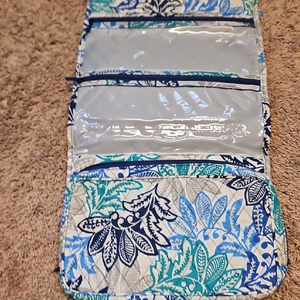 Vera Bradley Quilted Hanging Travel Organizer in Santiago